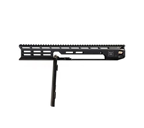 BLK LBL Bipod med innovativ barrel-through design gir stabilitet, bedre bevegelse, og kompakte ben som ikke fanger på klær eller utstyr.